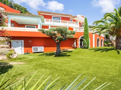 Vente villa 6 pièces 200 m²