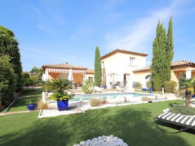 Vente villa 7 pièces 205 m²