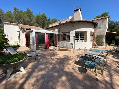 Vente villa 8 pièces 208 m²