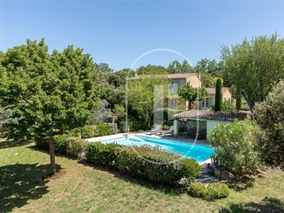 Villa provençale avec terrain et piscine à vendre à Bonnieux