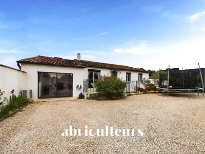 Maison de 5 pièces de luxe à 10 Lotissement la Montagnette, Saint-Maximin-la-Sainte-Baume, Département du Var, Provence-Alpes-Côte d'Azur