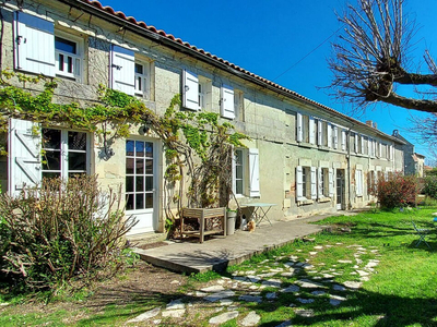 Vente maison 18 pièces 380 m² La Roche-Chalais (24490)
