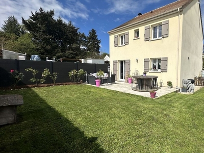 Vente maison 6 pièces 101 m² Saint-Fargeau-Ponthierry (77310)