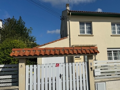 Vente maison 6 pièces 96 m² Rochefort (17300)