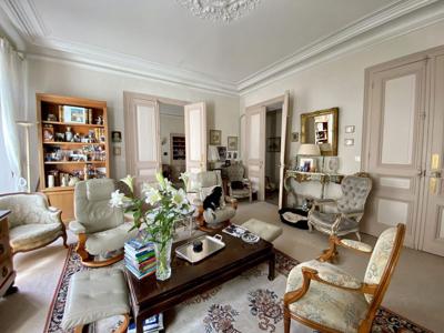Luxury Flat for sale in Vannes, France