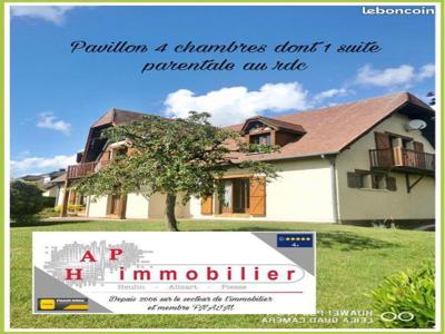 Maison de luxe de 4 chambres en vente à Poulainville, France