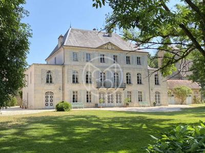 Prestigieux château en vente Dole, Franche-Comté
