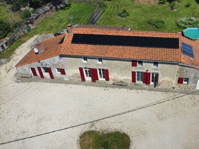 Vente maison 5 pièces 208 m² Châtillon-sur-Thouet (79200)