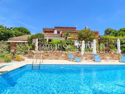 Villa de luxe de 7 pièces en vente Cavalaire-sur-Mer, France