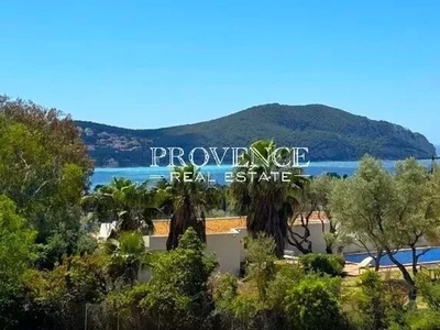Villa de luxe de 5 pièces en vente Saint-Cyr-sur-Mer, Provence-Alpes-Côte d'Azur