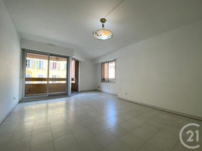 Location appartement 3 pièces 69.37 m²