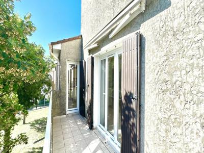 Appartement 4 pièces de 77 m² à Bourg-Saint-Andéol (07700)