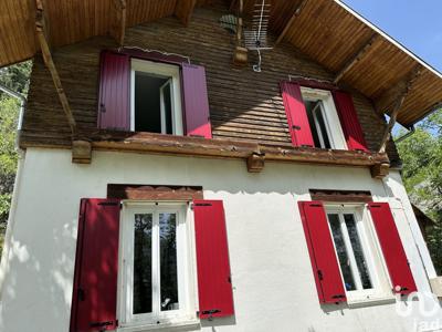 Châlet 3 pièces de 58 m² à Allos (04260)