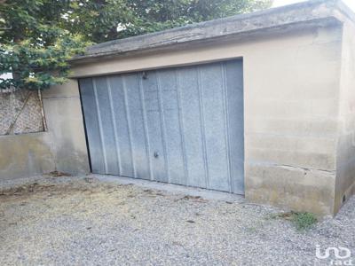 Parking/garage/box de 15 m² à Cavaillon (84300)