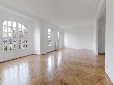 Location appartement 4 pièces 105 m²