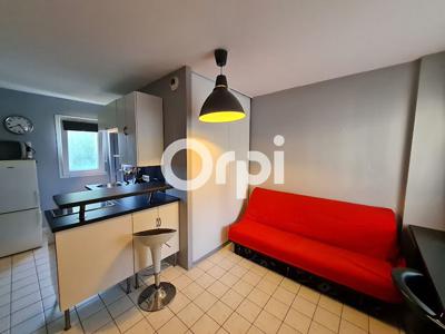 Location meublée appartement 1 pièce 16.37 m²