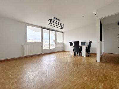 Location meublée appartement 4 pièces 81 m²