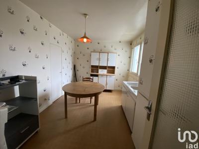 Appartement 3 pièces de 62 m² à Châlons-en-Champagne (51000)