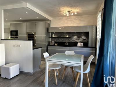 Appartement 4 pièces de 84 m² à Antibes (06160)