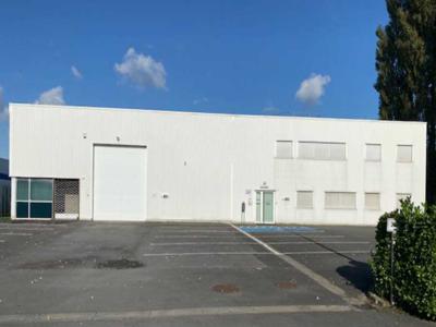 Local commercial 990 m²