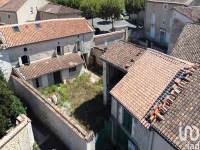 Maison 4 pièces de 147 m² à Marthon (16380)