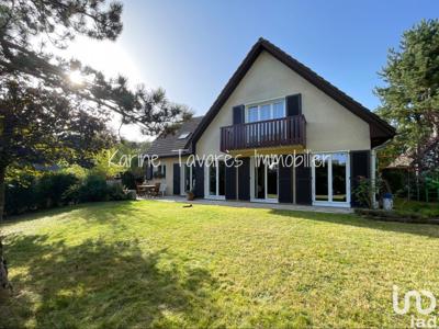 Maison 8 pièces de 206 m² à Bures-sur-Yvette (91440)