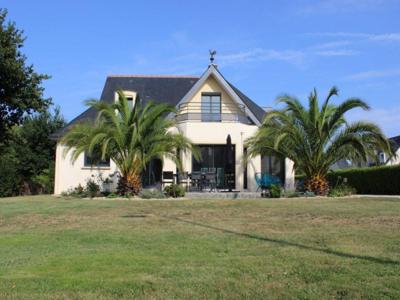 Villa familiale tout confort à 900 m de la plage de Mousterlin sur la Riviera bretonne (Finistère, Bretagne)