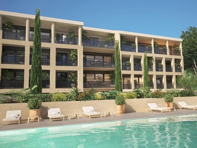 2 room luxury Apartment for sale in Uzès, France