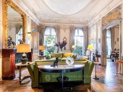 Appartement de 4 chambres de luxe en vente à Champs-Elysées, Madeleine, Triangle d’or, Île-de-France