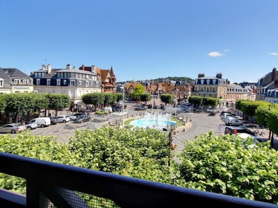 4 room luxury Apartment for sale in Deauville, Normandy