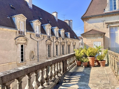 Appartement de luxe 4 chambres en vente à Dijon, France