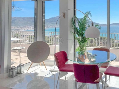 Appartement de luxe de 2 chambres en vente à Marseille, Provence-Alpes-Côte d'Azur