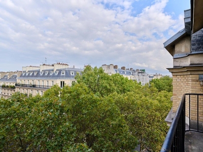 2 bedroom luxury Apartment for sale in Saint-Germain, Odéon, Monnaie, France