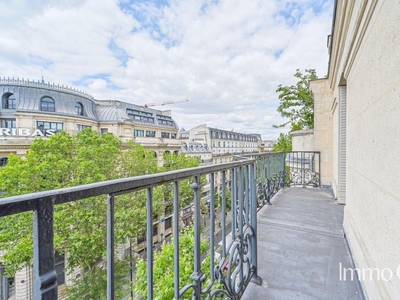 Appartement de luxe de 3 pièces en vente à Montmartre, Abbesses, Grandes-Carrières, France