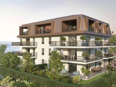 Grand T4 au première étage de 85.57 m² comprenant un balcon de 31.71 m² situé sur Evian,...