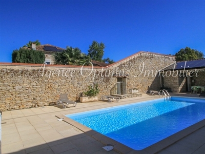 Maison bourgeoise 8 pièces avec jardin et piscine