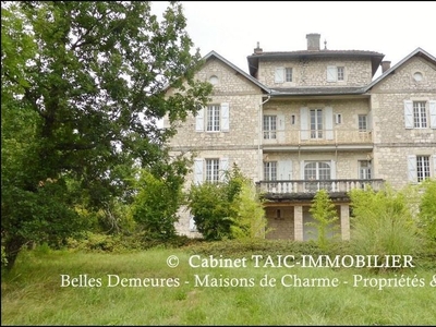 Maison de 13 chambres de luxe en vente à Montpezat-de-Quercy, Midi-Pyrénées