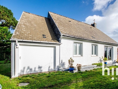 2 bedroom luxury House for sale in Saint-Pierre-Quiberon, Brittany