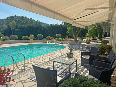 3 room luxury House for sale in Mougins, France