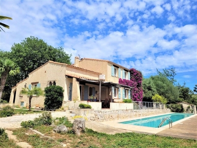 Maison de 4 chambres de luxe en vente à Le Rouret, Provence-Alpes-Côte d'Azur
