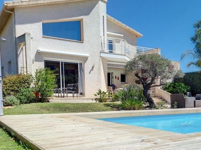 Maison de 5 pièces de luxe en vente à Saint-Cyprien, Occitanie