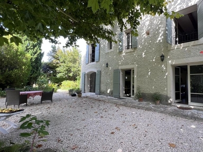 Maison de campagne de luxe de 5 pièces en vente Althen-des-Paluds, Provence-Alpes-Côte d'Azur