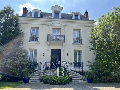 Maison de luxe 6 chambres en vente à Chatou, Île-de-France