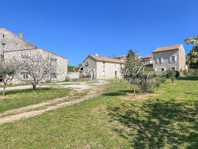 7 bedroom luxury House for sale in Saint-Martin-d'Ardèche, France