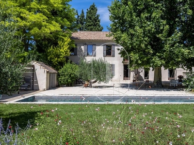 Maison de luxe de 12 pièces en vente à Courthézon, Provence-Alpes-Côte d'Azur