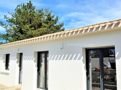 Maison de luxe de 3 chambres en vente à Bretignolles-sur-Mer, France