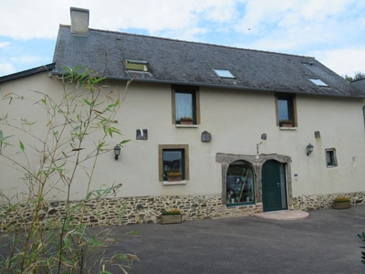 Maison de luxe en vente à Pacé, France