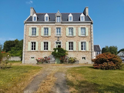 Maison de 11 chambres de luxe en vente à Maël-Carhaix, Bretagne