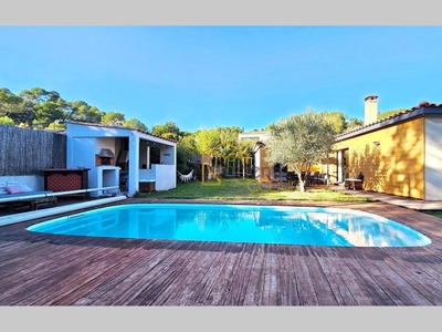 Villa de 5 pièces de luxe en vente La Destrousse, Provence-Alpes-Côte d'Azur