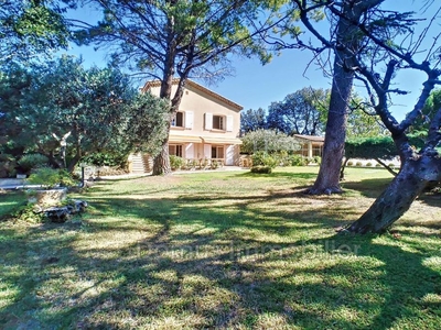 Villa de 7 pièces de luxe en vente Morières-lès-Avignon, Provence-Alpes-Côte d'Azur